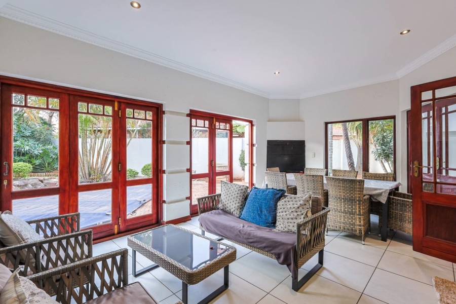 To Let 4 Bedroom Property for Rent in Woodhill Estate Gauteng