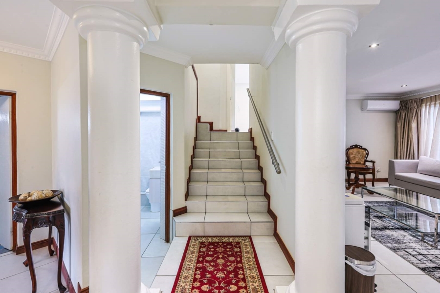 To Let 4 Bedroom Property for Rent in Woodhill Estate Gauteng