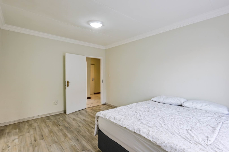 To Let 4 Bedroom Property for Rent in Woodhill Estate Gauteng
