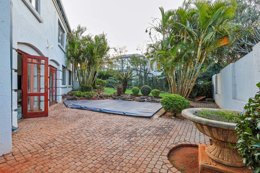 To Let 4 Bedroom Property for Rent in Woodhill Estate Gauteng