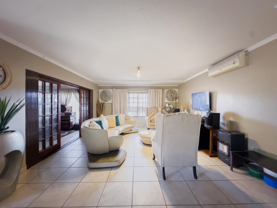 3 Bedroom Property for Sale in Equestria Gauteng