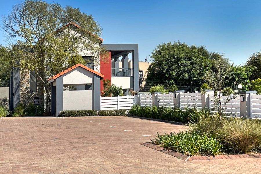 To Let 2 Bedroom Property for Rent in Beverley Gauteng