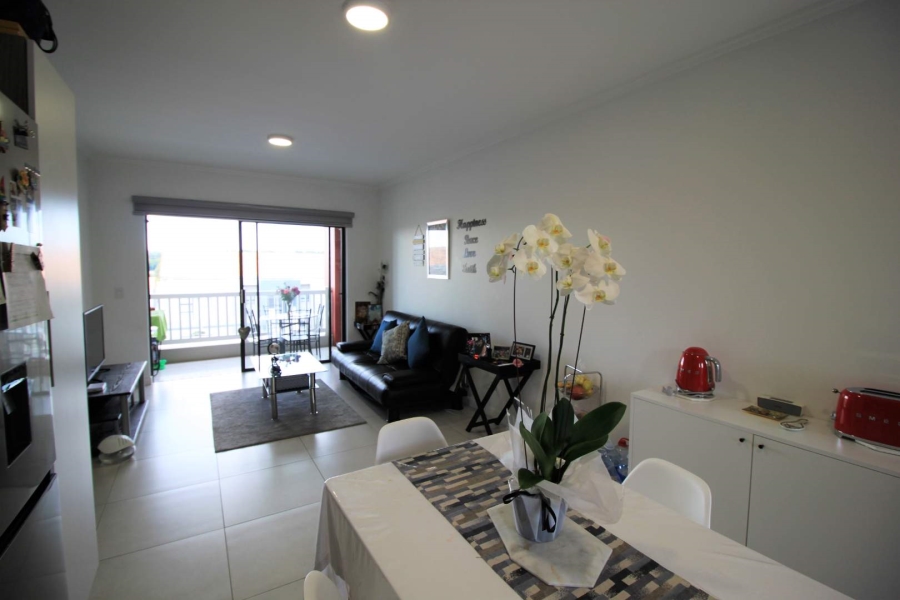 To Let 2 Bedroom Property for Rent in Beverley Gauteng