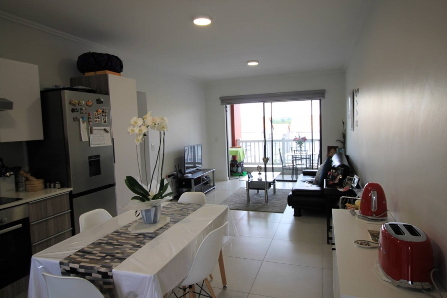 To Let 2 Bedroom Property for Rent in Beverley Gauteng