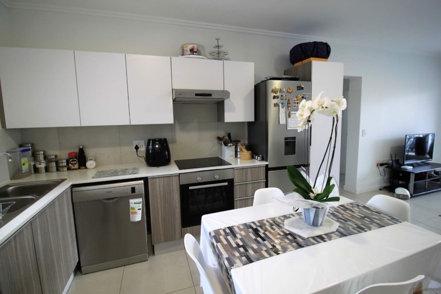 To Let 2 Bedroom Property for Rent in Beverley Gauteng