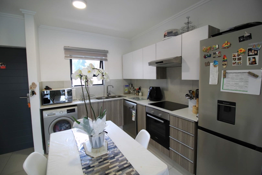 To Let 2 Bedroom Property for Rent in Beverley Gauteng
