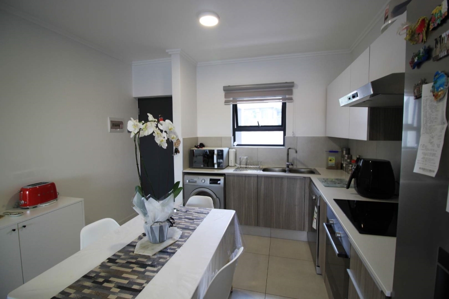 To Let 2 Bedroom Property for Rent in Beverley Gauteng