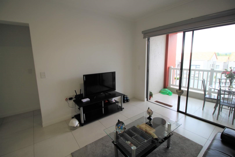 To Let 2 Bedroom Property for Rent in Beverley Gauteng