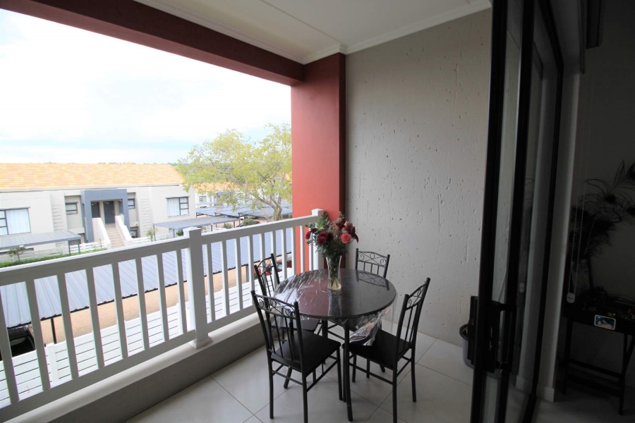 To Let 2 Bedroom Property for Rent in Beverley Gauteng