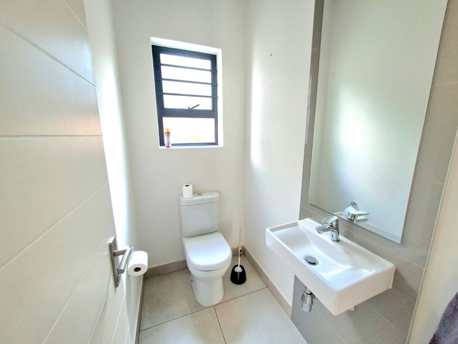 To Let 3 Bedroom Property for Rent in Pinehaven Gauteng