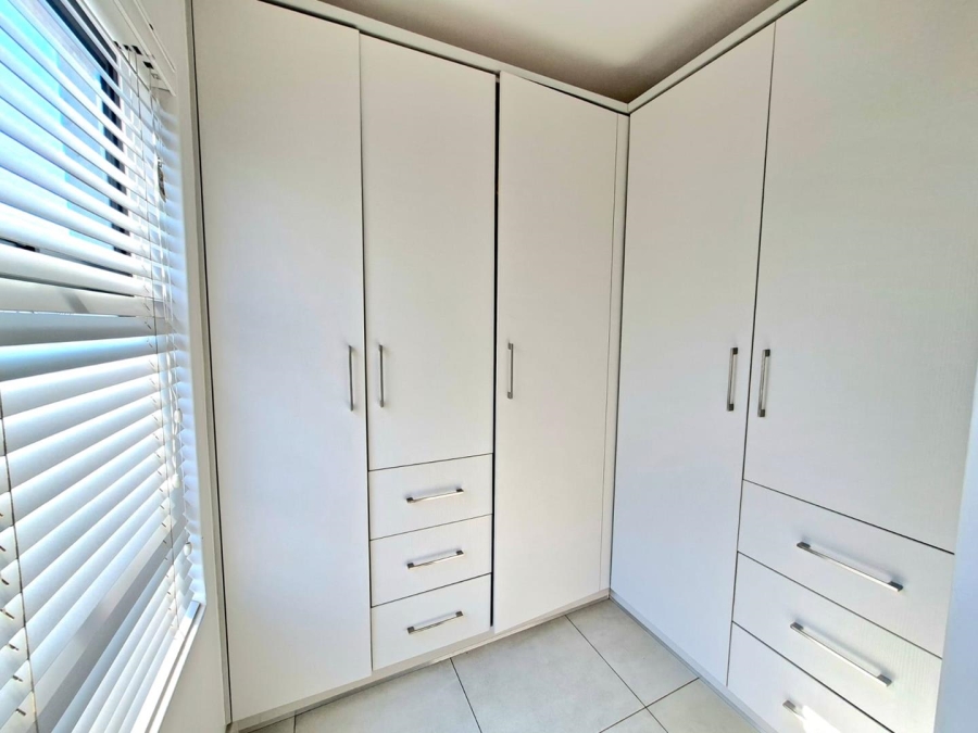To Let 3 Bedroom Property for Rent in Pinehaven Gauteng