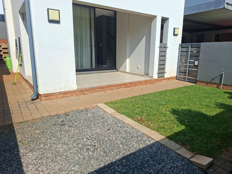 To Let 3 Bedroom Property for Rent in Pinehaven Gauteng