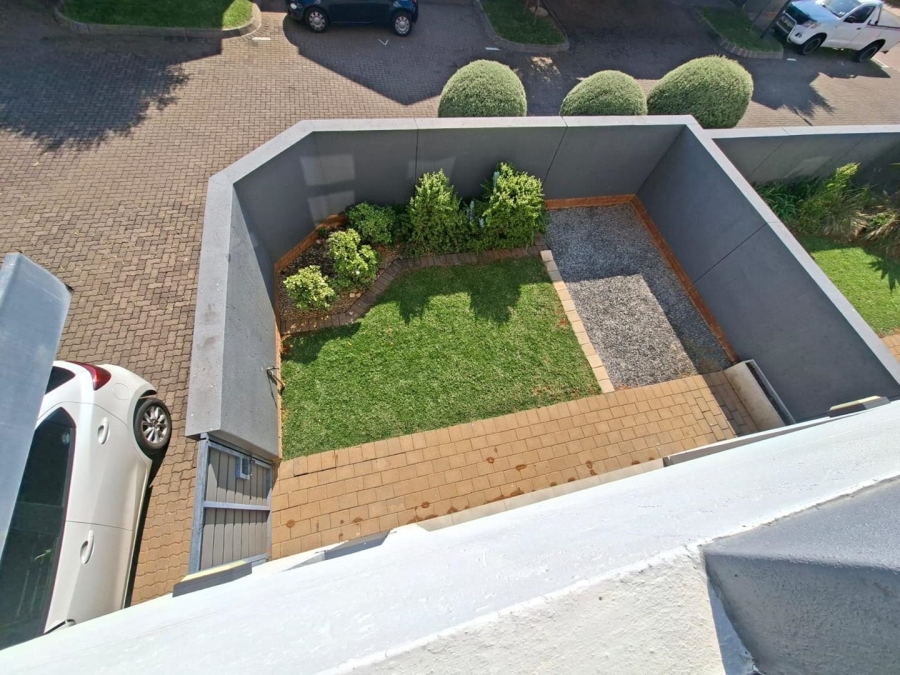 To Let 3 Bedroom Property for Rent in Pinehaven Gauteng