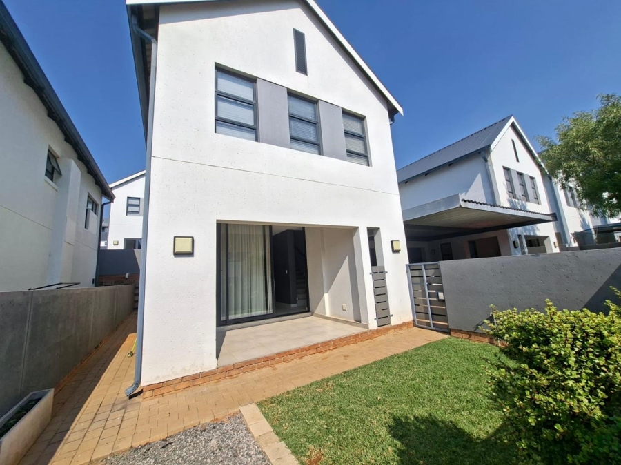To Let 3 Bedroom Property for Rent in Pinehaven Gauteng