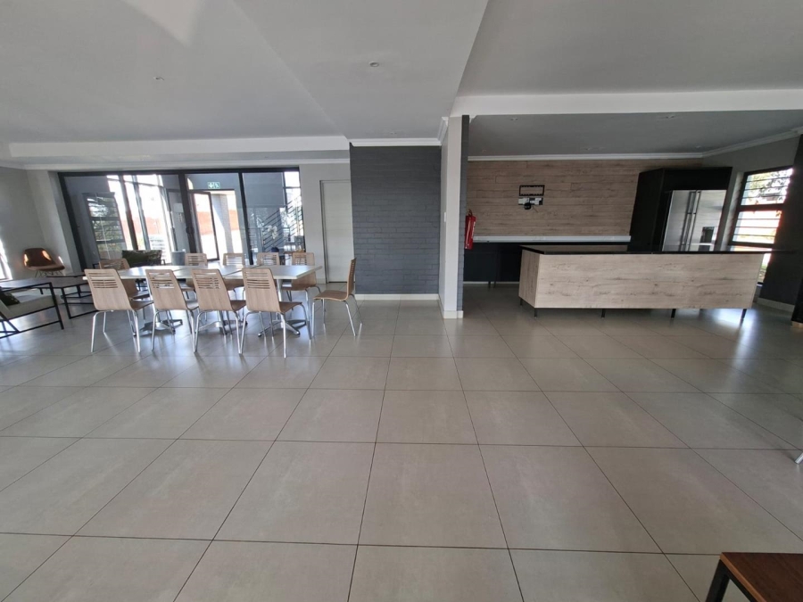 To Let 3 Bedroom Property for Rent in Pinehaven Gauteng