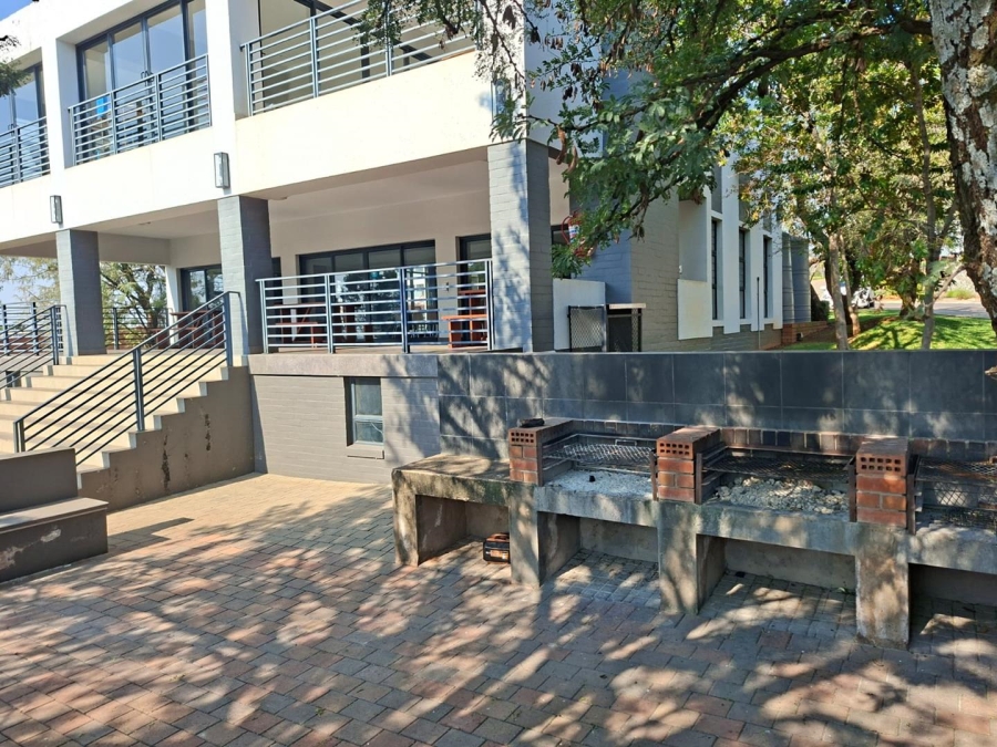 To Let 3 Bedroom Property for Rent in Pinehaven Gauteng