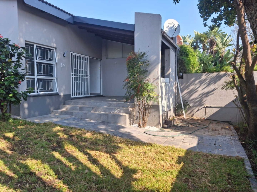 To Let 2 Bedroom Property for Rent in Sandown Gauteng