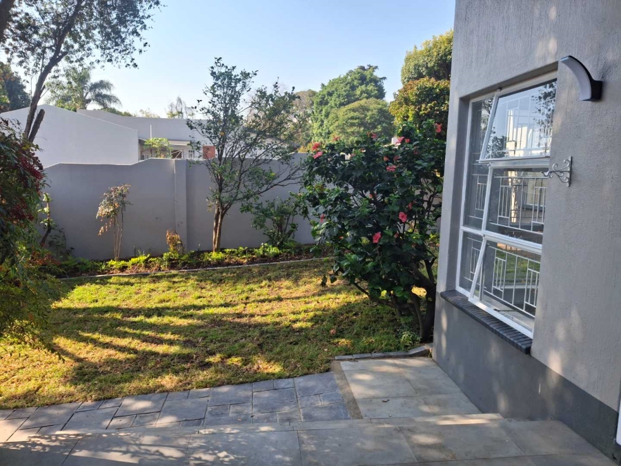To Let 2 Bedroom Property for Rent in Sandown Gauteng