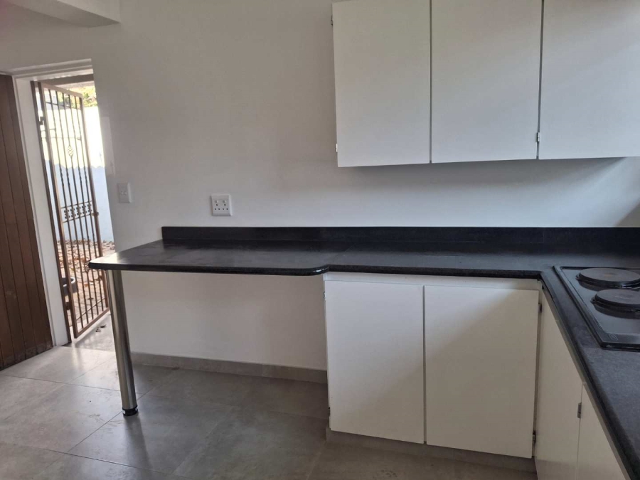 To Let 2 Bedroom Property for Rent in Sandown Gauteng