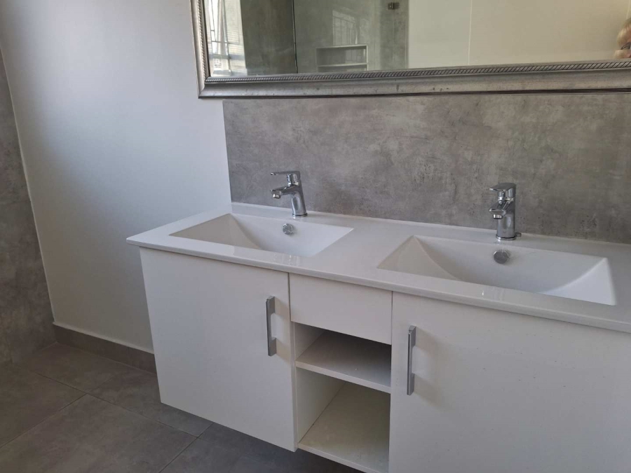 To Let 2 Bedroom Property for Rent in Sandown Gauteng