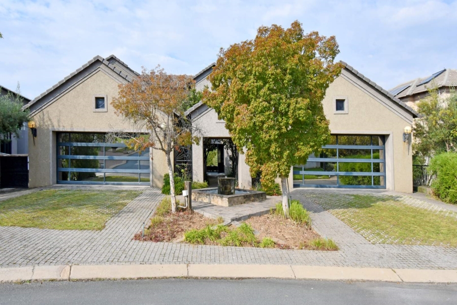 6 Bedroom Property for Sale in Blue Valley Golf Estate Gauteng