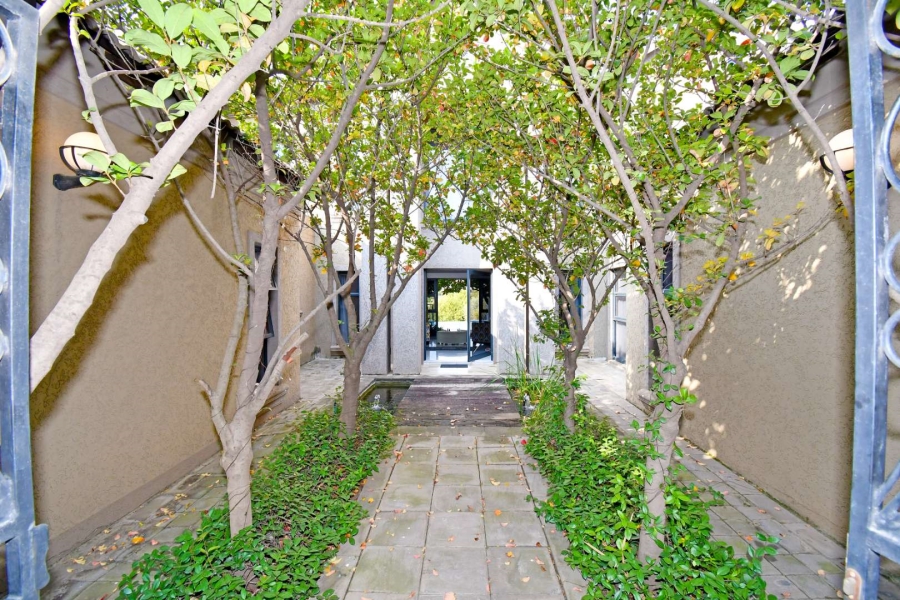 6 Bedroom Property for Sale in Blue Valley Golf Estate Gauteng