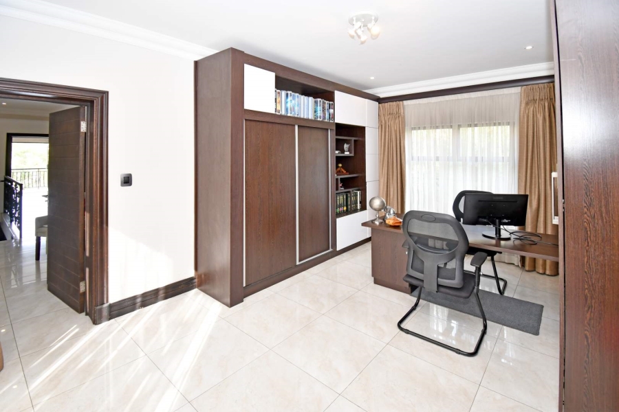 6 Bedroom Property for Sale in Blue Valley Golf Estate Gauteng