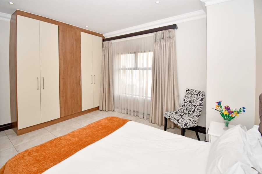 6 Bedroom Property for Sale in Blue Valley Golf Estate Gauteng