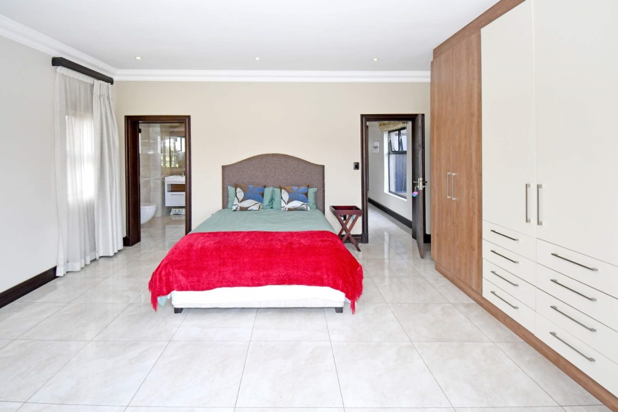 6 Bedroom Property for Sale in Blue Valley Golf Estate Gauteng