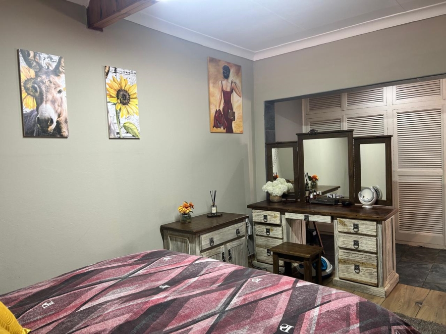 6 Bedroom Property for Sale in Rensburg Gauteng