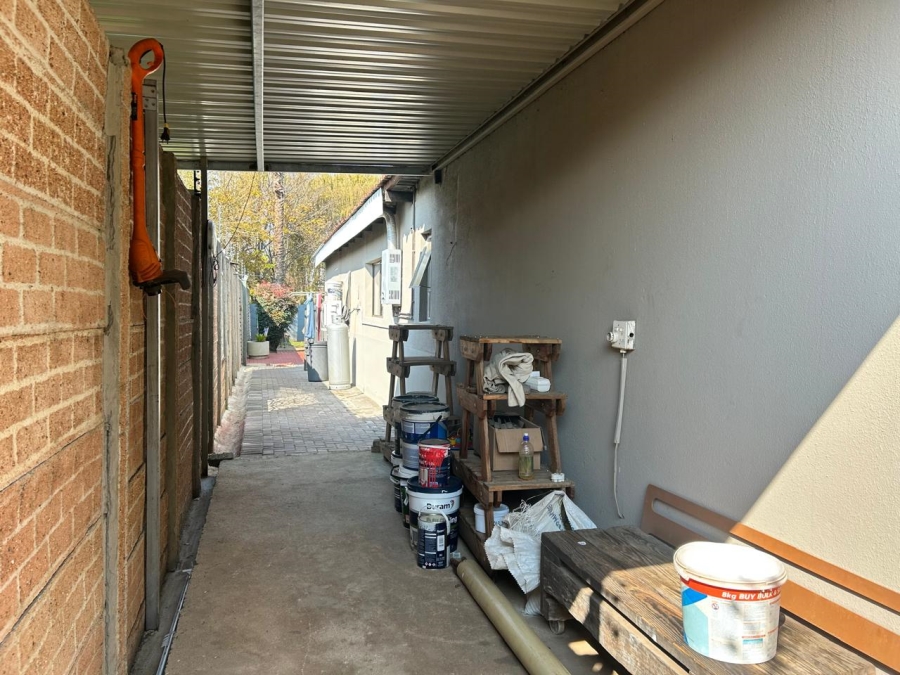 6 Bedroom Property for Sale in Rensburg Gauteng