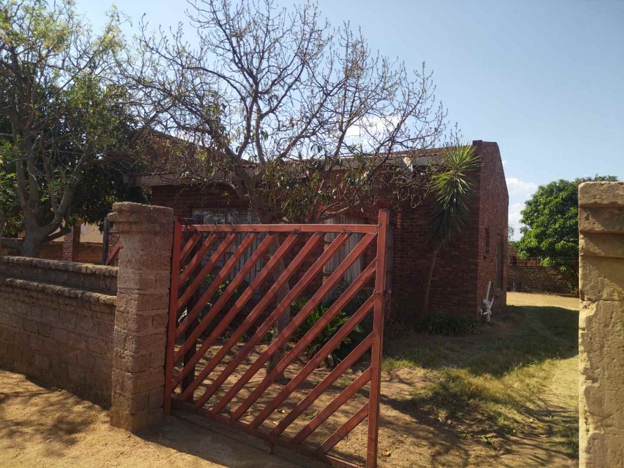 3 Bedroom Property for Sale in Soshanguve HH Gauteng