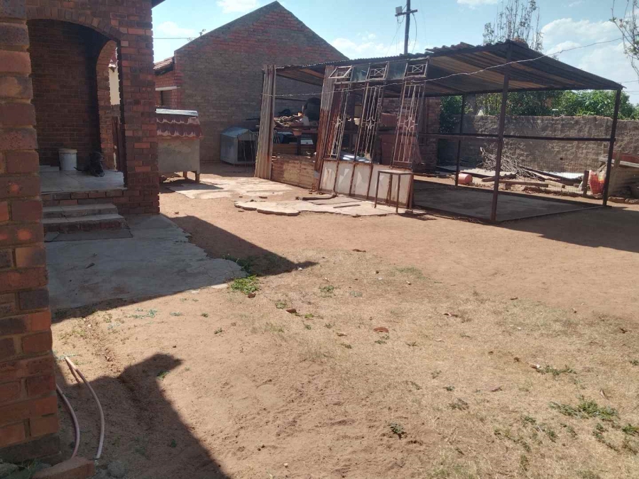 3 Bedroom Property for Sale in Soshanguve HH Gauteng