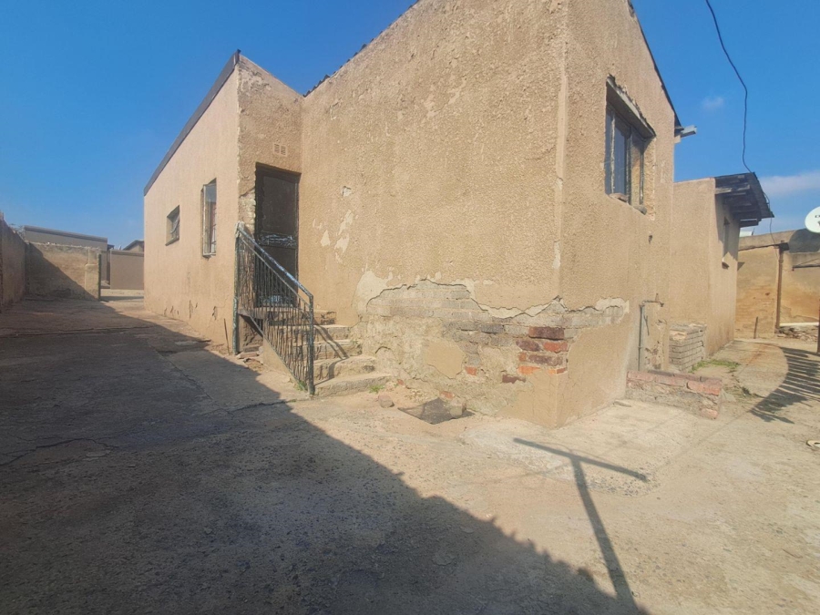 9 Bedroom Property for Sale in Tembisa Gauteng