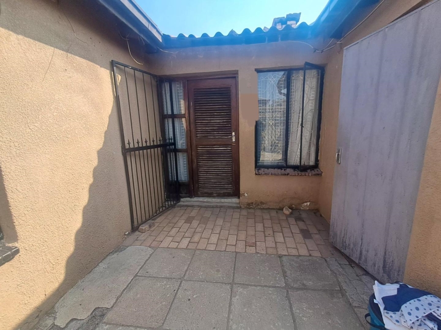 9 Bedroom Property for Sale in Tembisa Gauteng