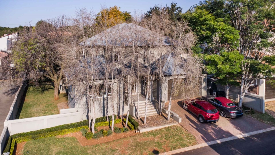 5 Bedroom Property for Sale in Mooikloof Gardens Gauteng