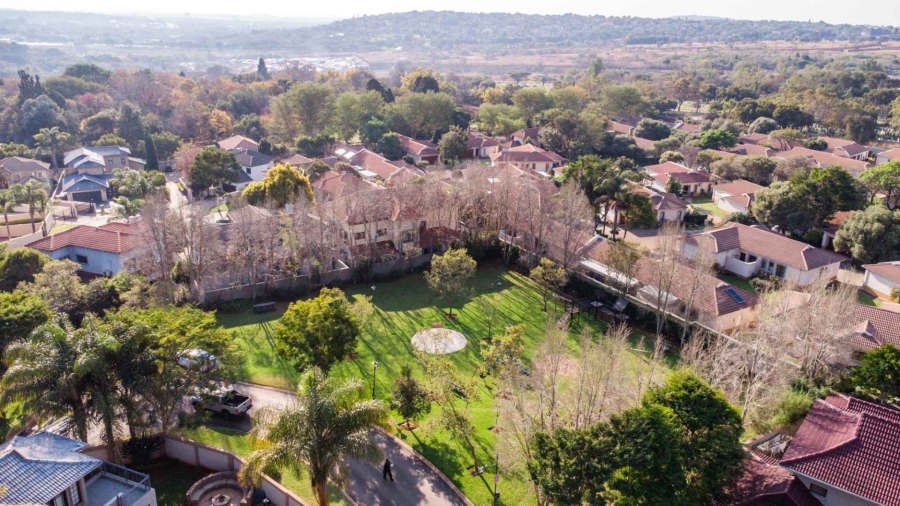 5 Bedroom Property for Sale in Mooikloof Gardens Gauteng