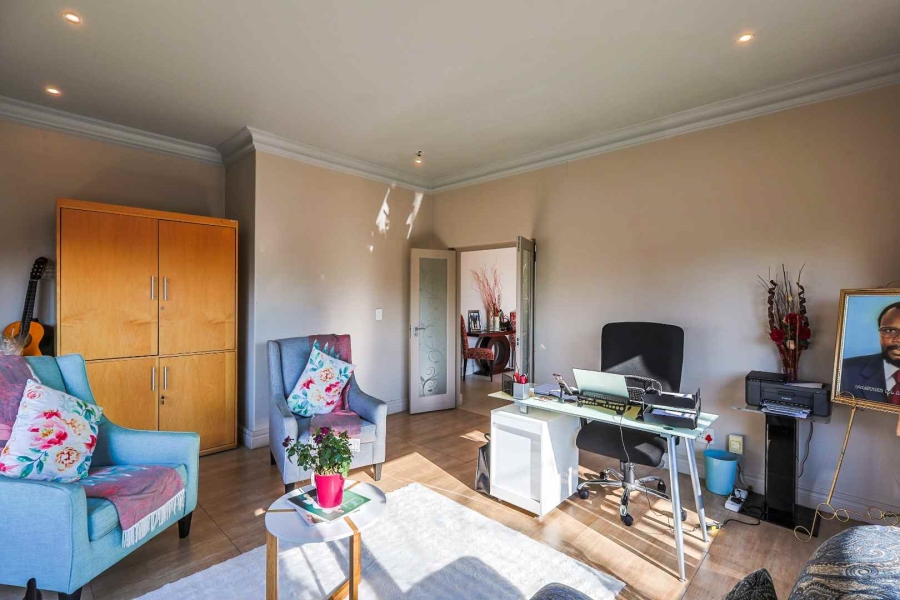 5 Bedroom Property for Sale in Mooikloof Gardens Gauteng