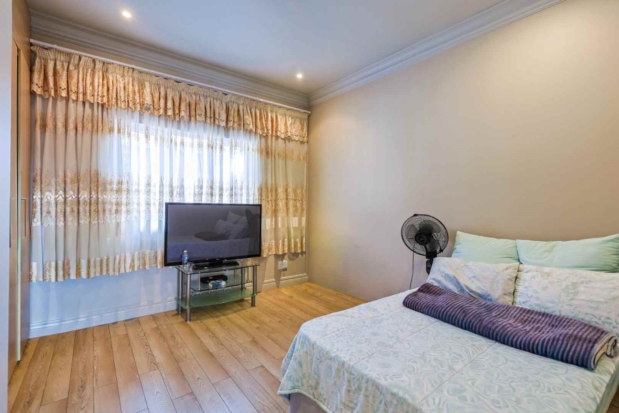 5 Bedroom Property for Sale in Mooikloof Gardens Gauteng