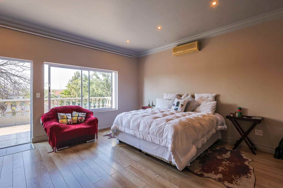 5 Bedroom Property for Sale in Mooikloof Gardens Gauteng