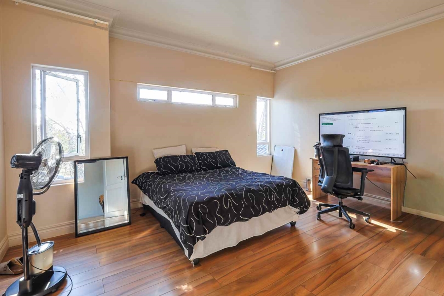5 Bedroom Property for Sale in Mooikloof Gardens Gauteng