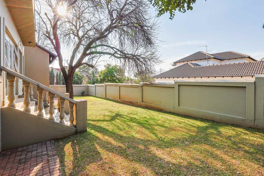 5 Bedroom Property for Sale in Mooikloof Gardens Gauteng