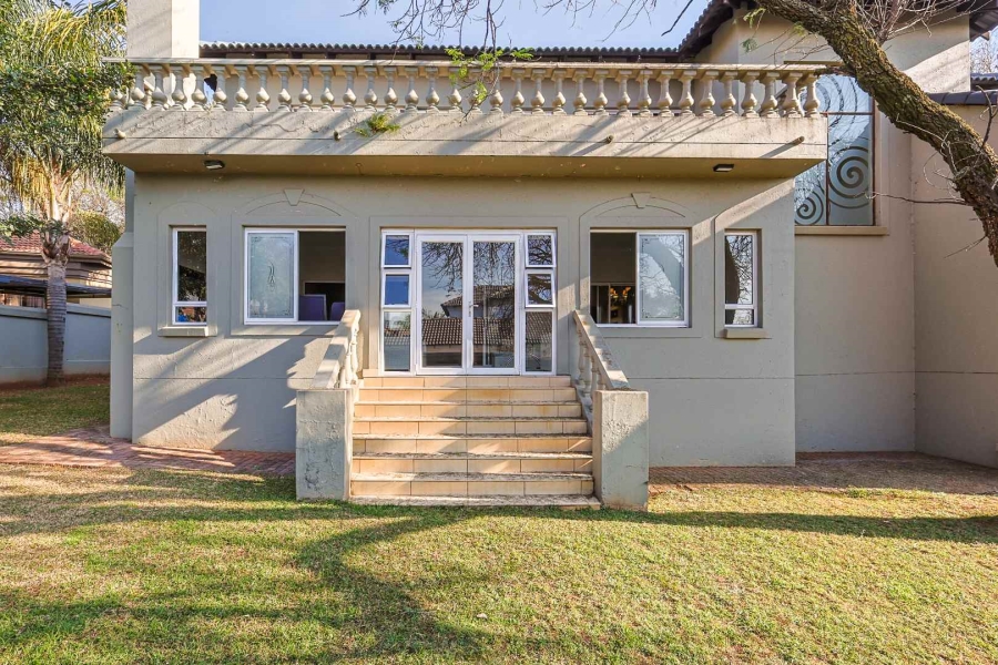 5 Bedroom Property for Sale in Mooikloof Gardens Gauteng