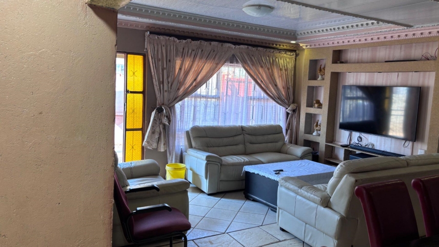 3 Bedroom Property for Sale in Soshanguve R Gauteng