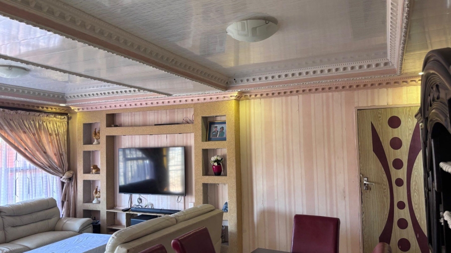 3 Bedroom Property for Sale in Soshanguve R Gauteng