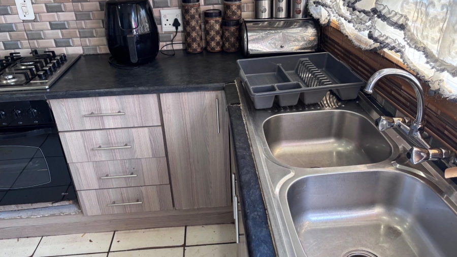 3 Bedroom Property for Sale in Soshanguve R Gauteng