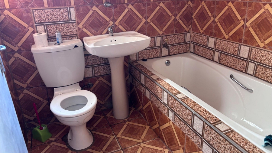 3 Bedroom Property for Sale in Soshanguve R Gauteng