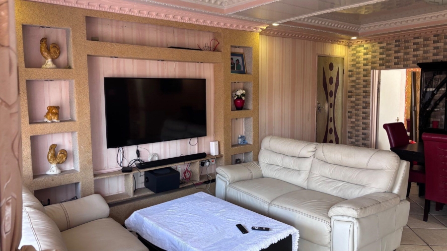 3 Bedroom Property for Sale in Soshanguve R Gauteng