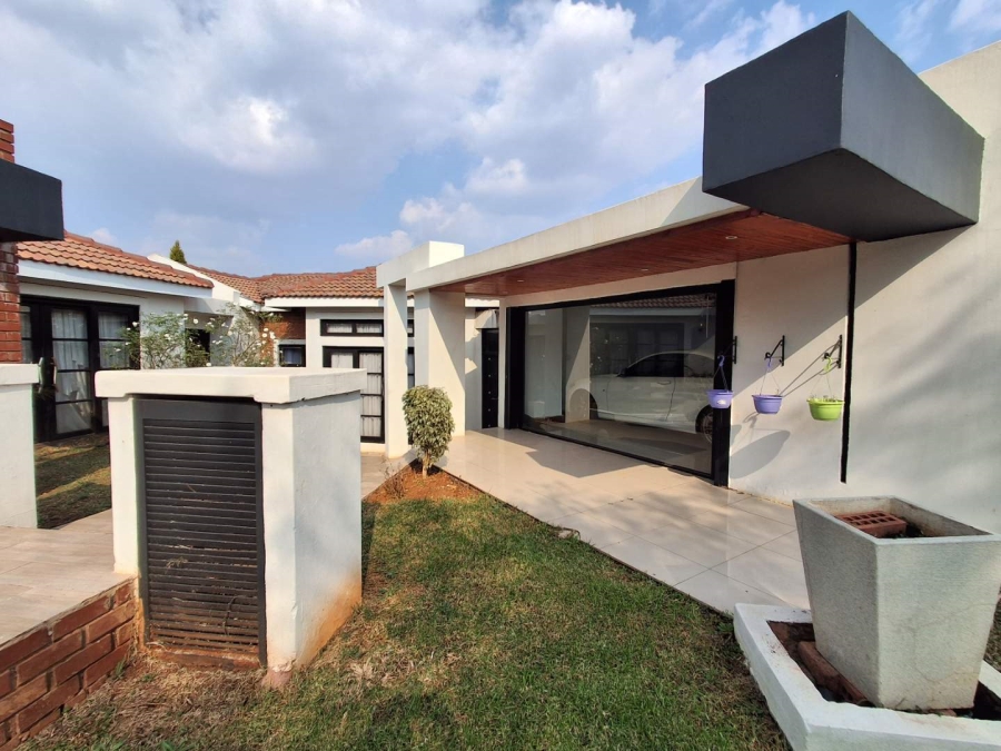 3 Bedroom Property for Sale in Elandspoort Gauteng