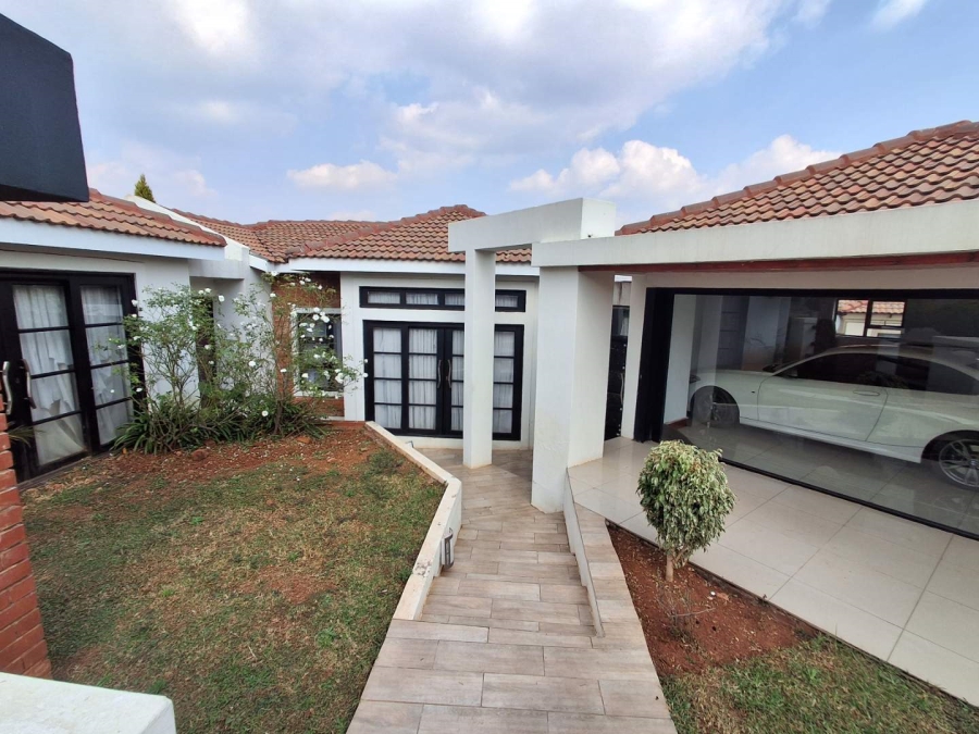 3 Bedroom Property for Sale in Elandspoort Gauteng